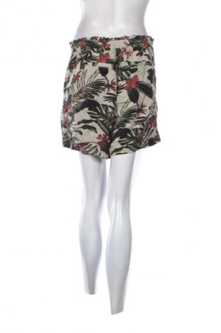 Damen Shorts Garcia, Größe M, Farbe Mehrfarbig, Preis 17,38 €