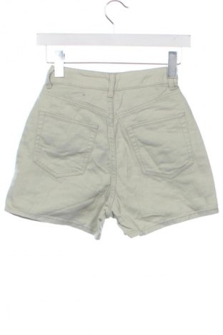 Дамски къс панталон H&M, Размер XXS, Цвят Зелен, Цена 19,99 лв.