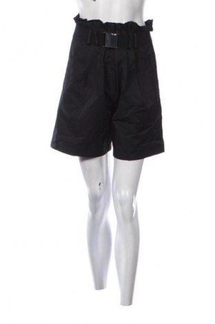 Damen Shorts Oval Square, Größe M, Farbe Schwarz, Preis 24,48 €