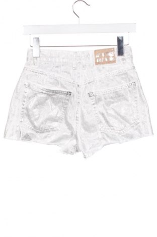 Дамски къс панталон Pull&Bear, Размер XS, Цвят Сребрист, Цена 18,82 лв.