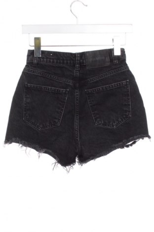 Dámské kraťasy  Pull&Bear, Velikost XXS, Barva Černá, Cena  241,00 Kč
