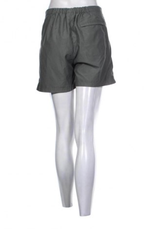 Damen Shorts Reebok, Größe S, Farbe Grün, Preis € 24,55