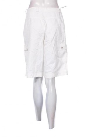 Pantaloni scurți de femei Rosner, Mărime M, Culoare Alb, Preț 122,07 Lei