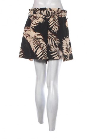 Damen Shorts SHEIN, Größe M, Farbe Mehrfarbig, Preis 13,99 €