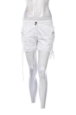 Damen Shorts Unbranded, Größe M, Farbe Weiß, Preis 15,80 €
