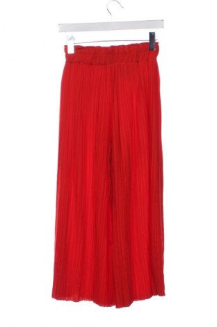 Damskie spodnie Bershka, Rozmiar XS, Kolor Czerwony, Cena 95,99 zł