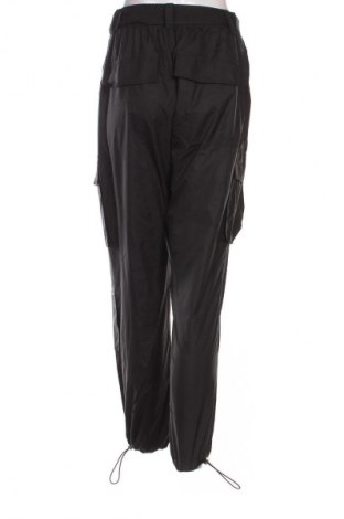 Pantaloni de femei Bershka, Mărime M, Culoare Negru, Preț 127,99 Lei