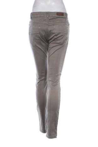 Pantaloni de femei H&M L.O.G.G., Mărime M, Culoare Bej, Preț 94,99 Lei