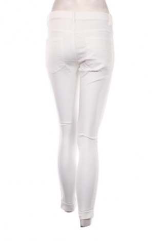 Damenhose Sinsay, Größe M, Farbe Weiß, Preis 20,99 €