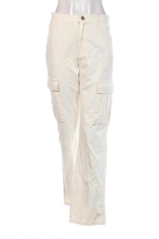 Damenhose Stradivarius, Größe M, Farbe Weiß, Preis 20,99 €