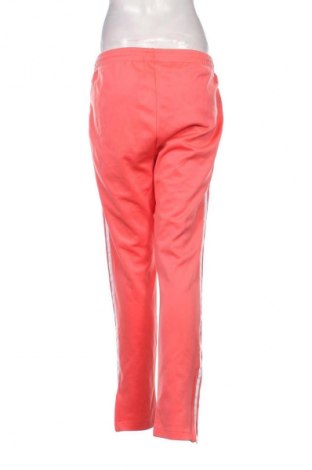 Дамско спортно долнище Adidas Originals, Размер XL, Цвят Розов, Цена 41,99 лв.