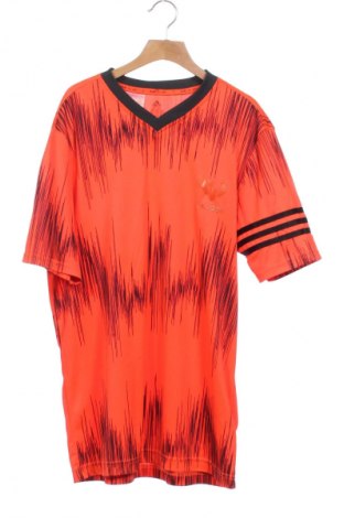 Детска тениска Adidas, Размер 15-18y/ 170-176 см, Цвят Многоцветен, Цена 65,55 лв.