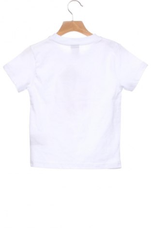 Детска тениска Unbranded, Размер 3-4y/ 104-110 см, Цвят Бял, Цена 7,99 лв.