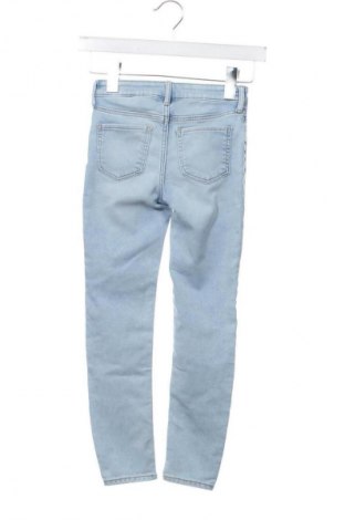 Детски дънки H&M, Размер 6-7y/ 122-128 см, Цвят Син, Цена 32,19 лв.