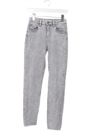 Kinderjeans Reserved, Größe 12-13y/ 158-164 cm, Farbe Grau, Preis 16,37 €