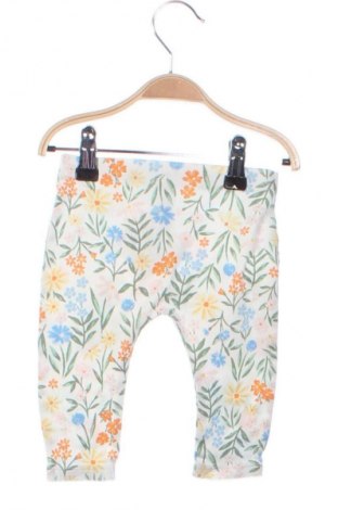 Kinderhose F&F, Größe 6-9m/ 68-74 cm, Farbe Mehrfarbig, Preis 10,75 €