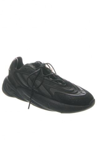 Férfi cipők
 Adidas Originals, Méret 45, Szín Fekete, Ár 54 599 Ft