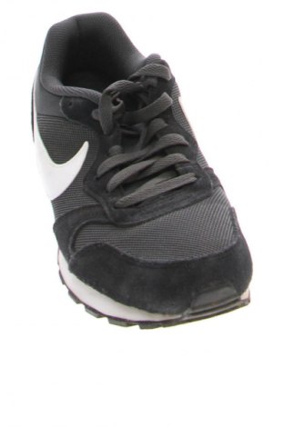Мъжки обувки Nike, Размер 40, Цвят Многоцветен, Цена 89,00 лв.