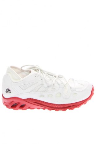 Мъжки обувки Nike Acg, Размер 42, Цвят Бял, Цена 240,35 лв.