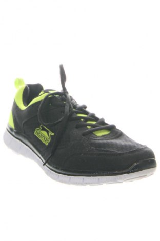 Férfi cipők
 Slazenger, Méret 43, Szín Fekete, Ár 10 569 Ft