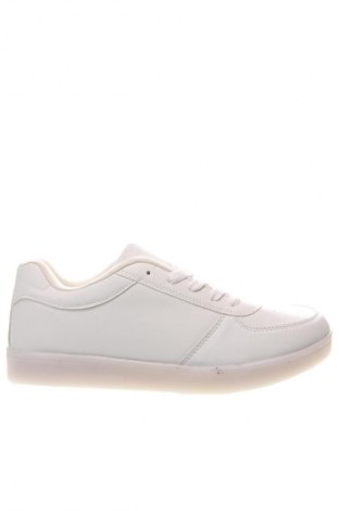 Férfi cipők
 Unbranded, Méret 45, Szín Fehér, Ár 10 569 Ft