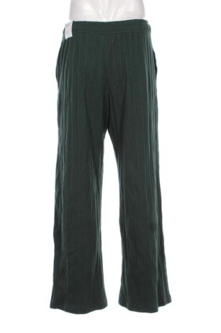 Pantaloni de bărbați Nike, Mărime L, Culoare Verde, Preț 316,33 Lei