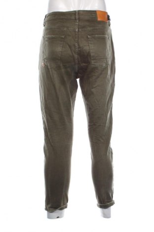 Herrenhose Over-D, Größe L, Farbe Grün, Preis € 47,99