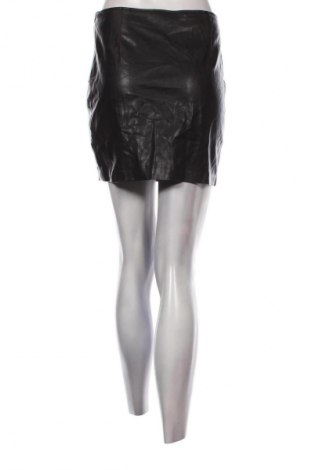 Spódnica Bershka, Rozmiar S, Kolor Czarny, Cena 62,99 zł