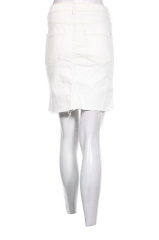 Sukňa Bershka, Veľkosť S, Farba Biela, Cena  15,00 €