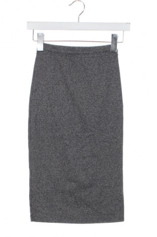 Пола H&M Divided, Размер XXS, Цвят Сив, Цена 23,00 лв.