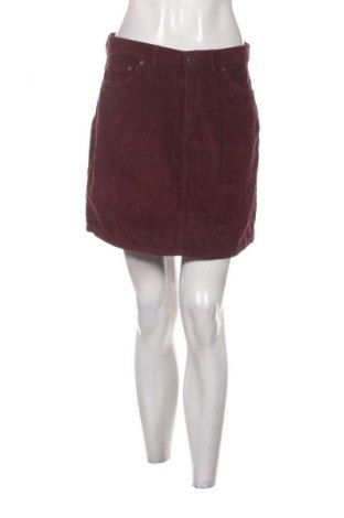 Пола Vero Moda, Размер M, Цвят Червен, Цена 7,99 лв.