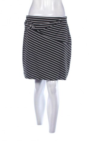 Fustă Yessica, Mărime M, Culoare Multicolor, Preț 48,83 Lei