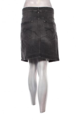 Spódnica Yessica, Rozmiar XXL, Kolor Czarny, Cena 62,99 zł