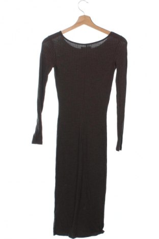Kleid Bershka, Größe XS, Farbe Grün, Preis 20,99 €