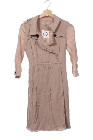Рокля Burberry, Размер S, Цвят Кафяв, Цена 234,99 лв.