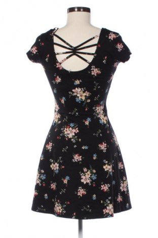Kleid Clockhouse, Größe M, Farbe Mehrfarbig, Preis 20,99 €