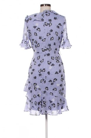 Рокля DKNY, Размер M, Цвят Многоцветен, Цена 132,99 лв.
