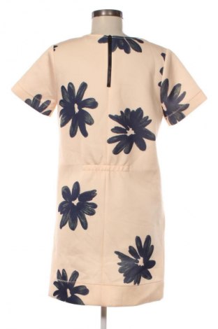 Kleid Essentiel, Größe M, Farbe Mehrfarbig, Preis 56,99 €