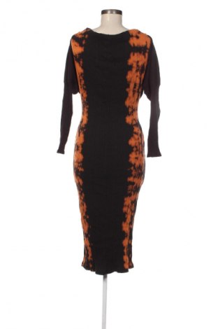 Kleid Fashion nova, Größe XXL, Farbe Mehrfarbig, Preis 20,99 €