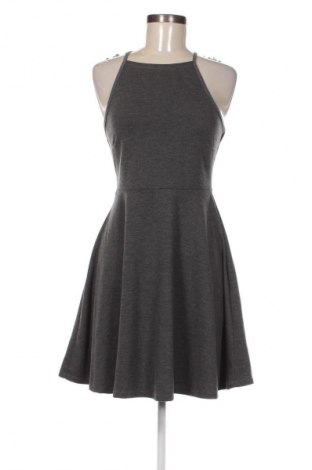 Sukienka Gina Tricot, Rozmiar M, Kolor Szary, Cena 88,99 zł
