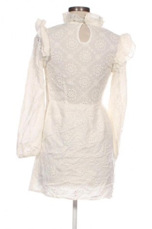 Φόρεμα Glamour, Μέγεθος M, Χρώμα Λευκό, Τιμή 10,99 €