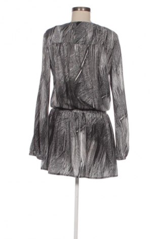Sukienka Guess, Rozmiar M, Kolor Kolorowy, Cena 126,99 zł