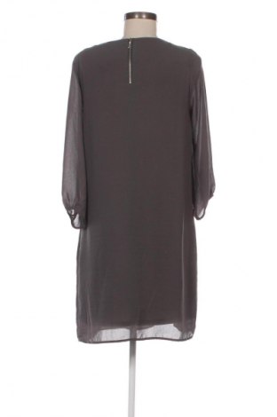 Рокля H&M, Размер M, Цвят Сив, Цена 29,99 лв.