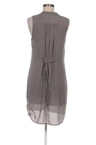 Рокля H&M, Размер M, Цвят Многоцветен, Цена 29,99 лв.
