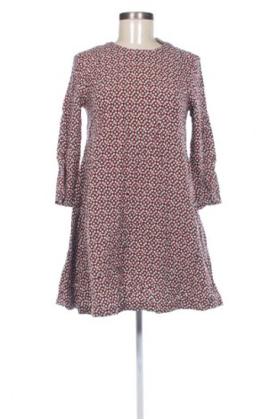 Рокля H&M, Размер M, Цвят Многоцветен, Цена 29,01 лв.