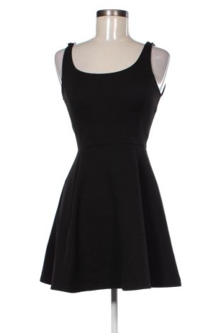 Rochie H&M, Mărime S, Culoare Negru, Preț 73,98 Lei