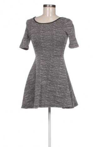 Kleid H&M Divided, Größe S, Farbe Mehrfarbig, Preis 14,84 €
