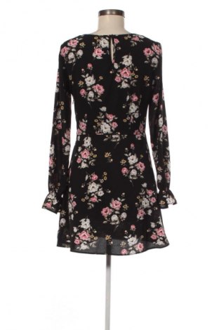 Рокля H&M Divided, Размер M, Цвят Многоцветен, Цена 29,99 лв.