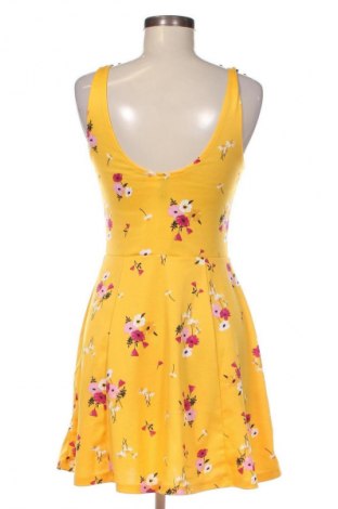 Рокля H&M Divided, Размер M, Цвят Многоцветен, Цена 29,99 лв.