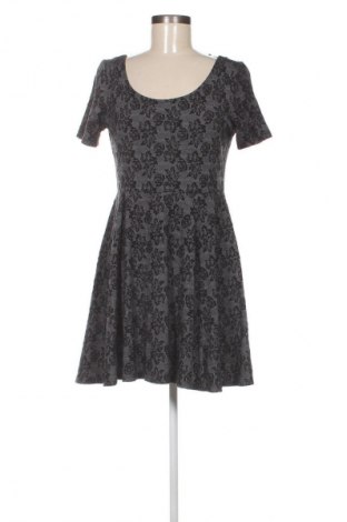 Šaty  H&M Divided, Velikost M, Barva Vícebarevné, Cena  469,00 Kč